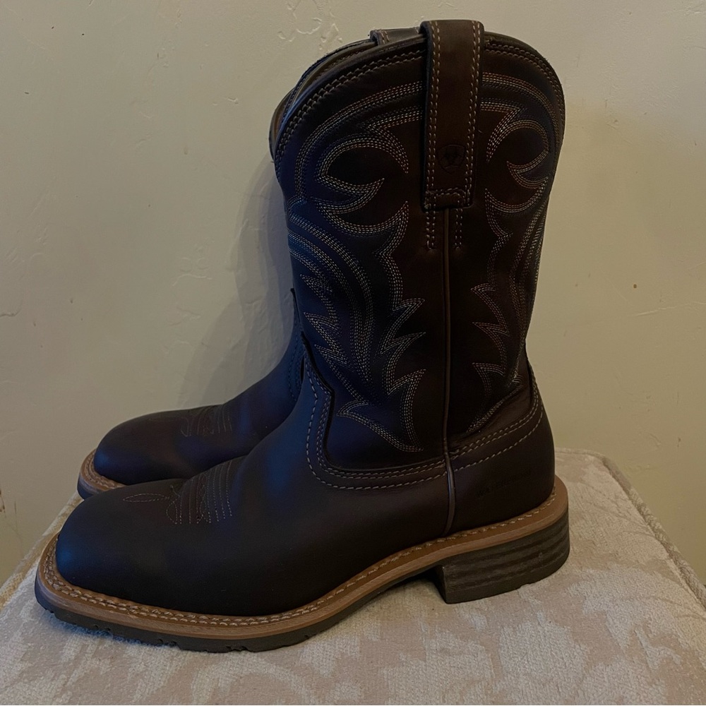 Hybrid Rancher Waterproof Western Boot. Color:Oily distressed brown size 8D Men.